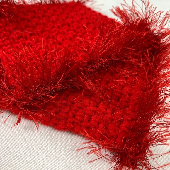 Mug Rugs Handmade Crochet Holiday Red Eyelash Edging Felt Back Set of 4 Coasters - Picture 3 of 8